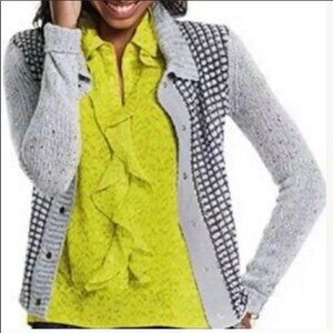 Like new CABI 3071 Rein Sleeveless Collared Blouse in Bright Yellow Gree…